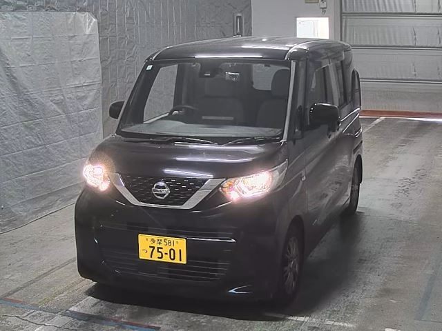 NISSAN ROOX 2021