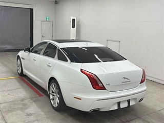 Заказать JAGUAR XJ SERIES