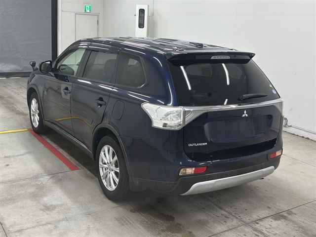 MITSUBISHI OUTLANDER 2014