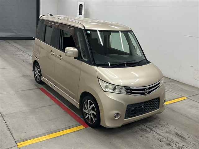 NISSAN ROOX 2010