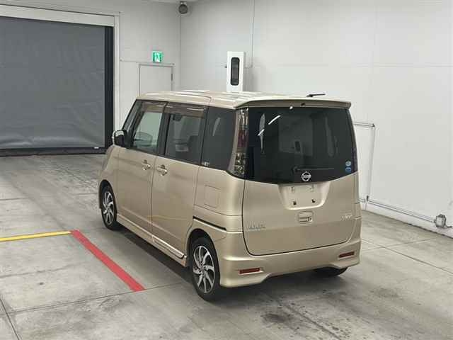 NISSAN ROOX 2010