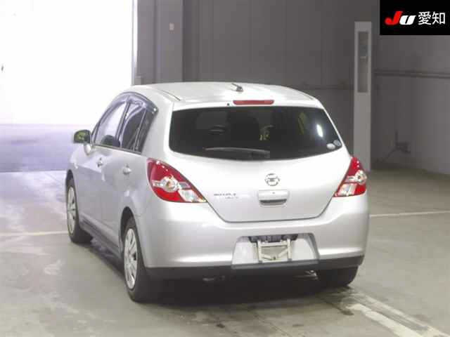NISSAN TIIDA 2010