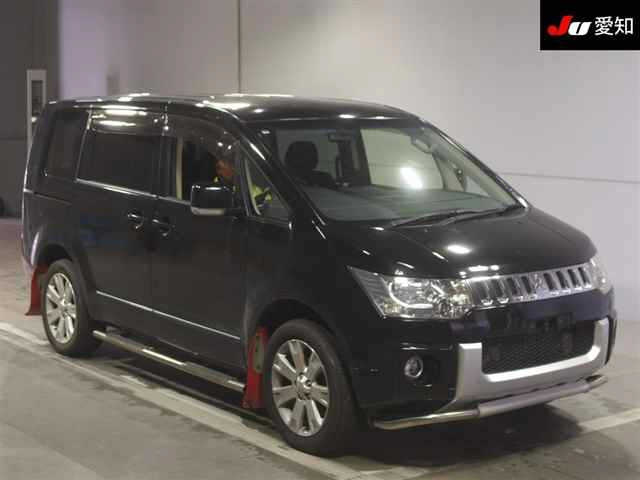 MITSUBISHI DELICA D5 2016
