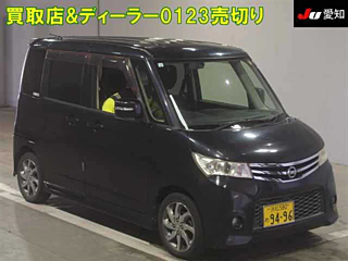 NISSAN ROOX 2013