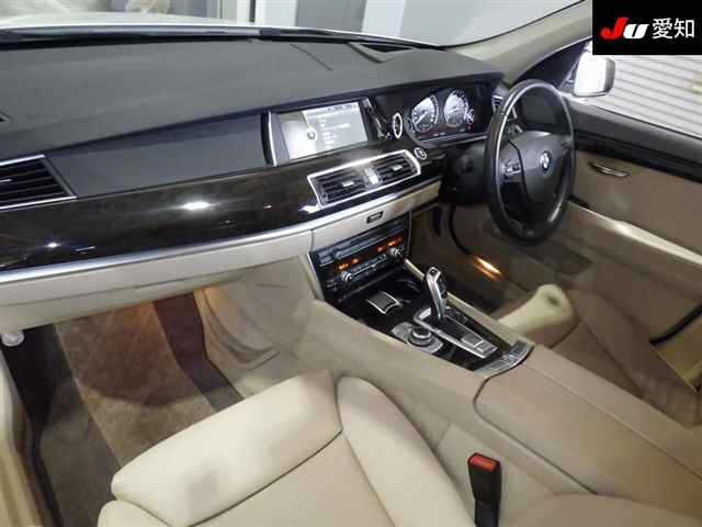 BMW 5 SERIES 2011