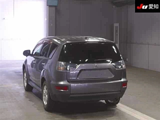 MITSUBISHI OUTLANDER 2011