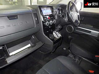 MITSUBISHI DELICA D5 2014