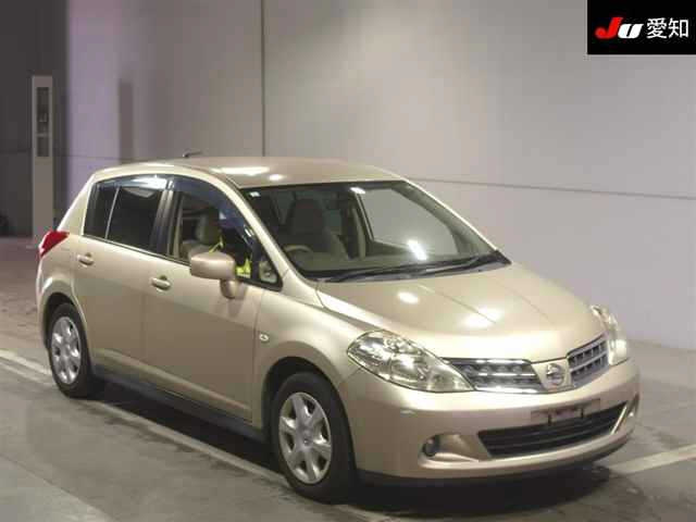 NISSAN TIIDA 2011