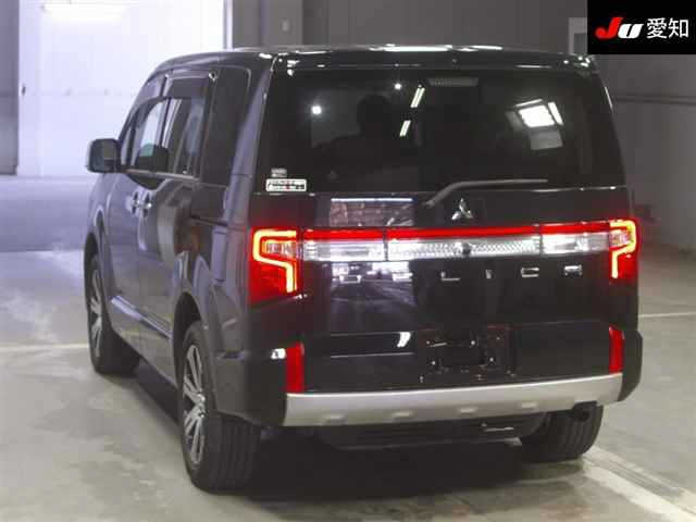 MITSUBISHI DELICA D5 2023