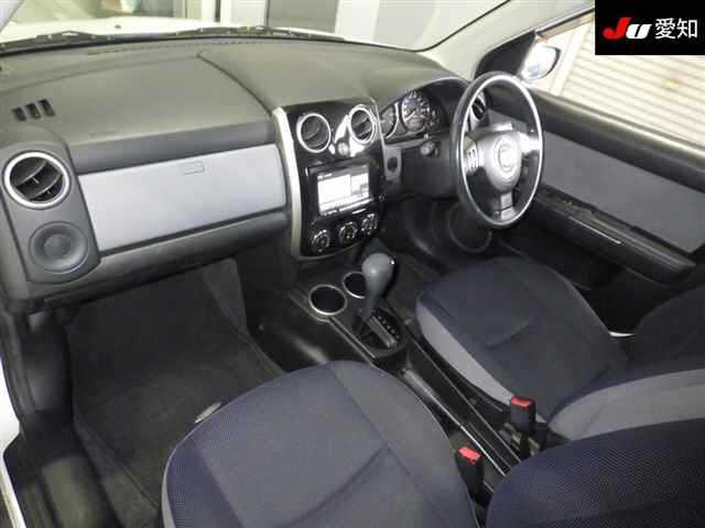 MAZDA VERISA 2010