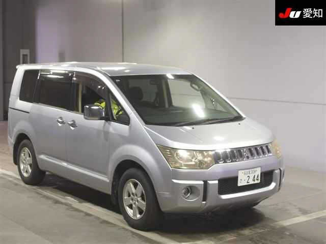 MITSUBISHI DELICA D5 2008