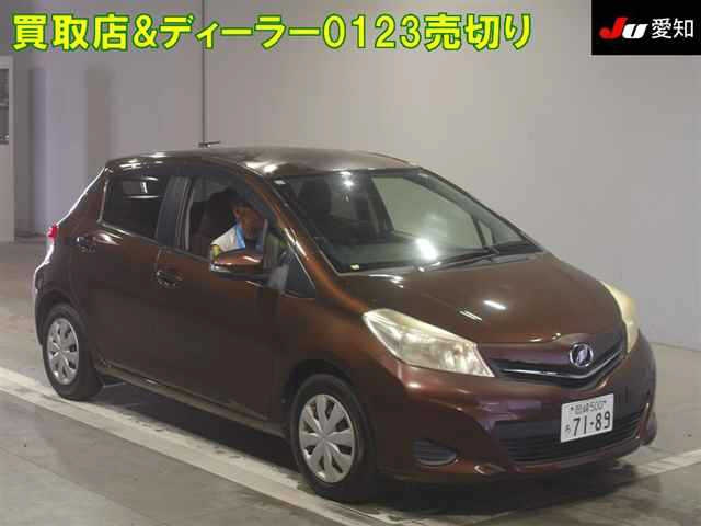 TOYOTA VITZ 2011