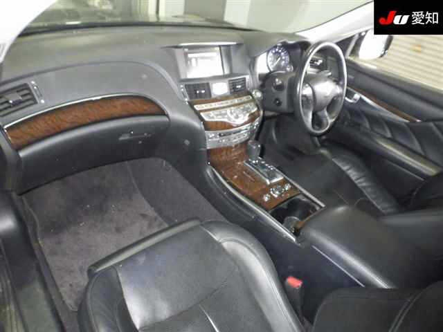 NISSAN FUGA 2010