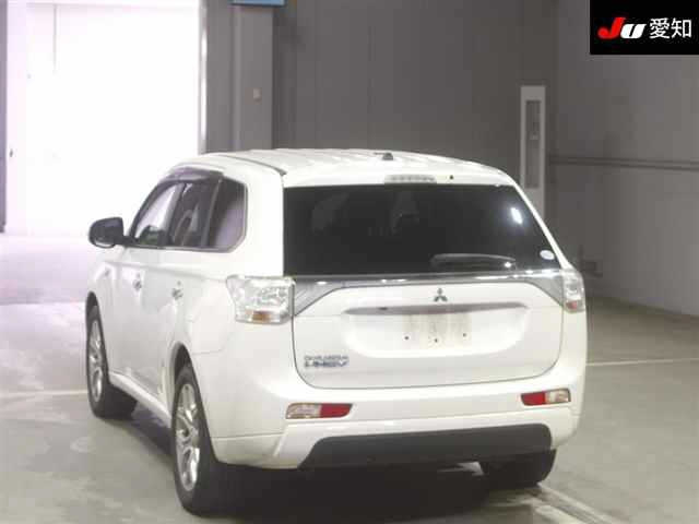 MITSUBISHI OUTLANDER PHEV 2013