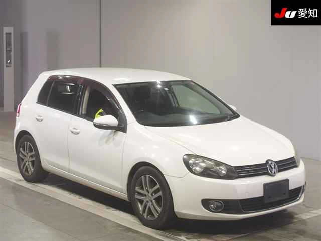 VOLKSWAGEN GOLF 2010