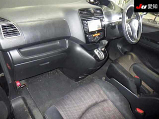 NISSAN SERENA 2014