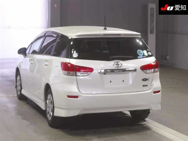 TOYOTA WISH 2011