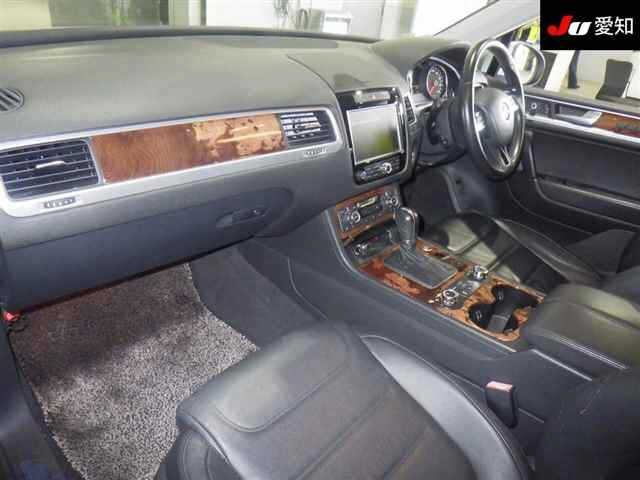 VOLKSWAGEN TOUAREG 2013