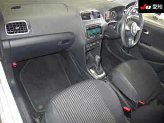 VOLKSWAGEN POLO 2013