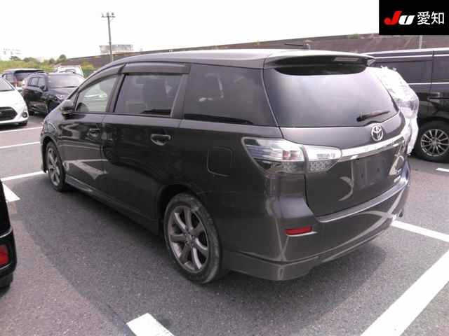 TOYOTA WISH 2013