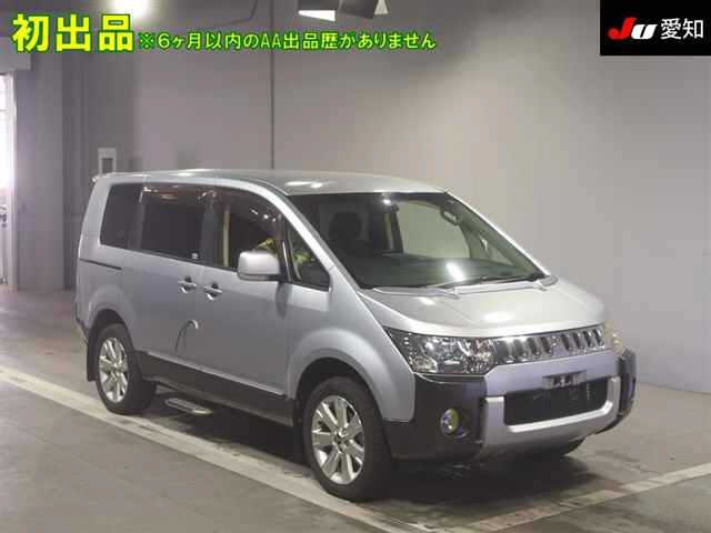 MITSUBISHI DELICA D5 2010