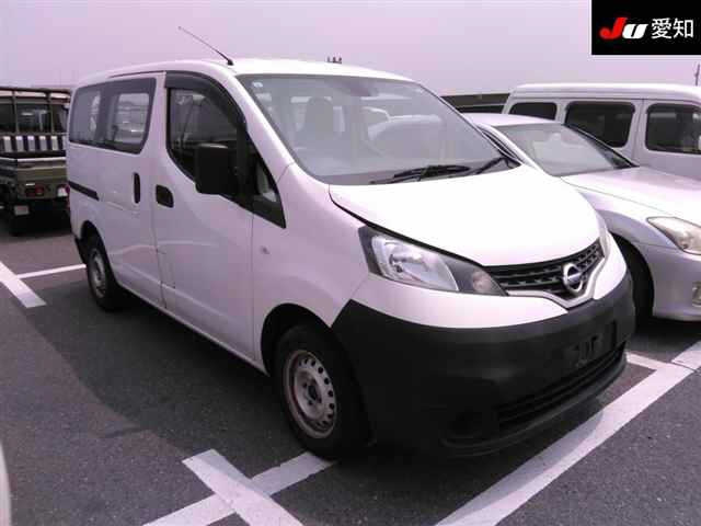 NISSAN NV200 2021