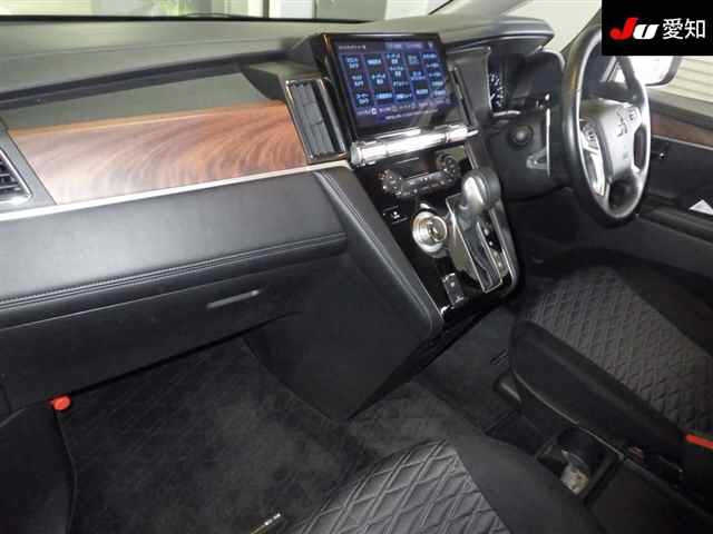 MITSUBISHI DELICA D5 2022