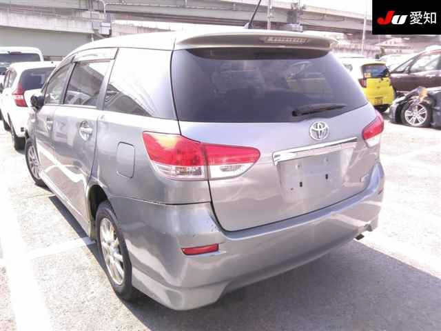 TOYOTA WISH 2010
