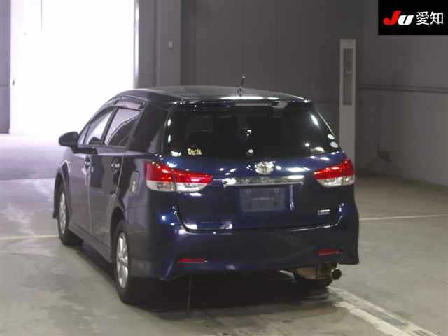 TOYOTA WISH 2010