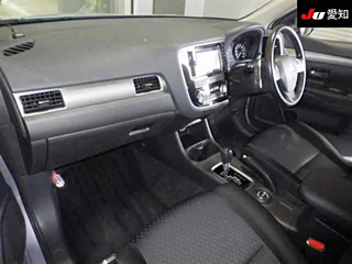 MITSUBISHI OUTLANDER 2013