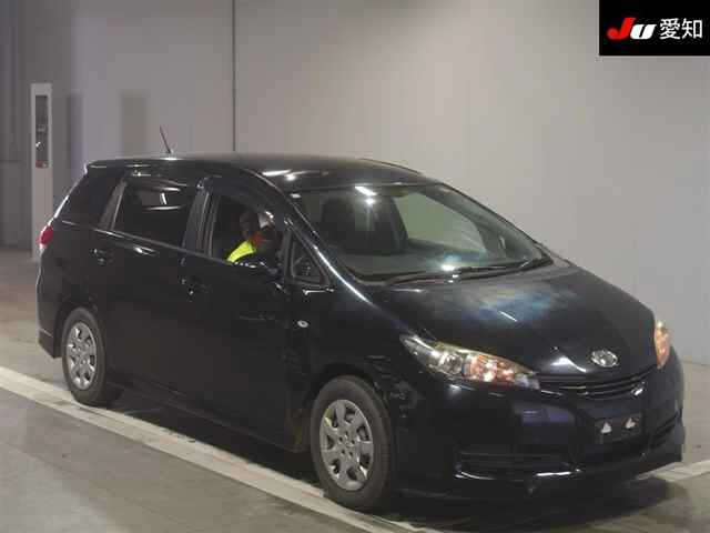TOYOTA WISH 2010