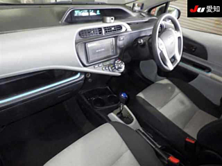 TOYOTA AQUA 2012