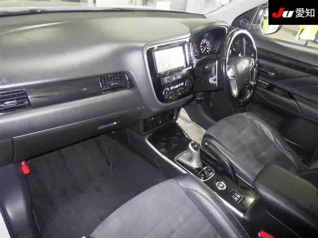 MITSUBISHI OUTLANDER PHEV 2017