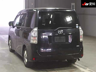 TOYOTA VOXY 2012
