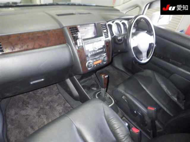 NISSAN TIIDA 2009