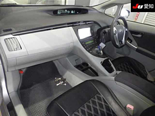 TOYOTA PRIUS 2011