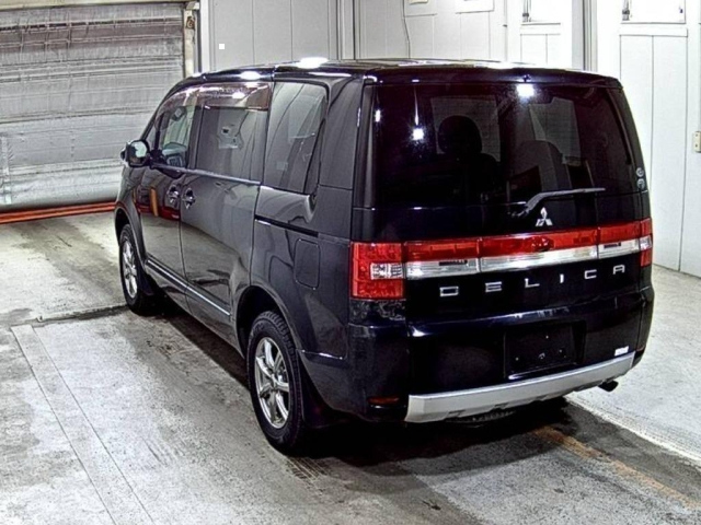 MITSUBISHI DELICA D5 2010