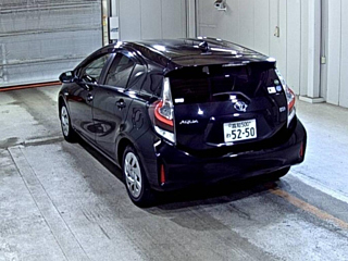 TOYOTA AQUA 2020