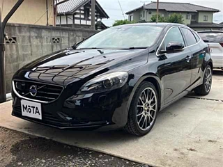 Заказать VOLVO V40