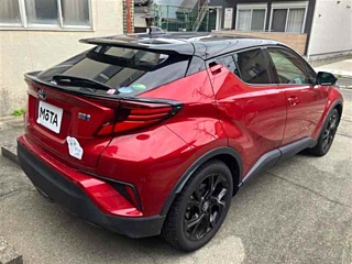 Заказать TOYOTA C-HR