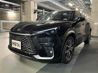Заказать LEXUS LBX