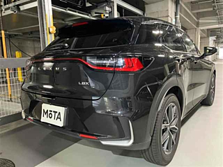 Заказать LEXUS LBX