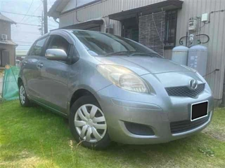 TOYOTA VITZ 2011