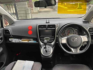 TOYOTA RACTIS 2015