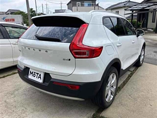 VOLVO XC40 2021