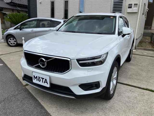 VOLVO XC40 2021