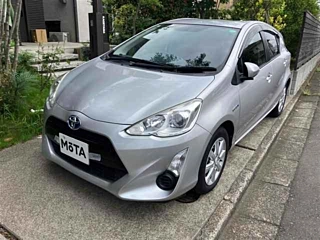TOYOTA AQUA 2015