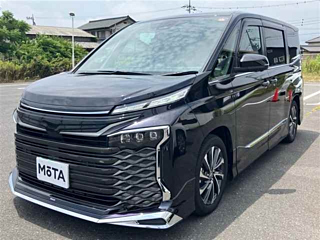TOYOTA VOXY 2024