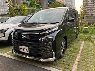 TOYOTA VOXY 2023
