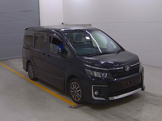 TOYOTA VOXY 2014